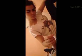 Узбек уговорил на минет молоденькую узбечку с разговорами